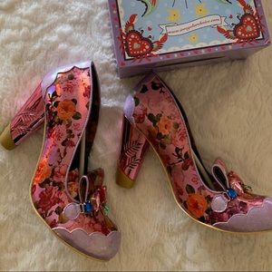 NWT irregular choice floral pump